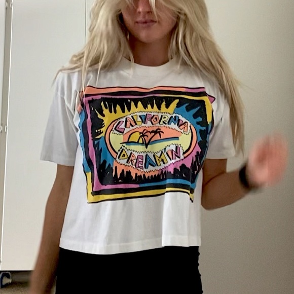 Vintage Tops - Vintage California Dreamin shirt